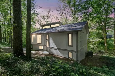 352 Theresa Ct, Tucker, GA 30084