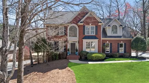 720 Lakeglen Dr, Suwanee, GA 30024