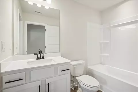 Bath - 73 Wingate Dr, Winder, GA 30680 photo 7 of 8