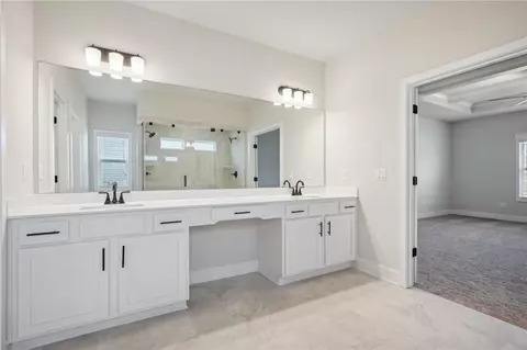 Bath - 73 Wingate Dr, Winder, GA 30680 photo 5 of 8