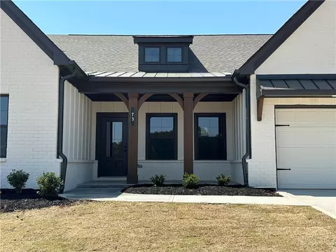 Exterior - 73 Wingate Dr, Winder, GA 30680 photo 3 of 7