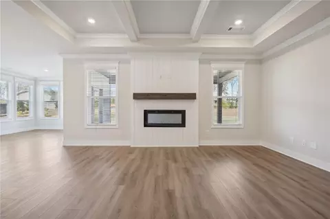 Living - 73 Wingate Dr, Winder, GA 30680 photo 2 of 10