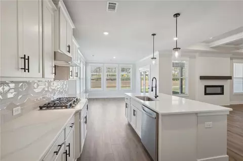 Kitchen - 73 Wingate Dr, Winder, GA 30680 photo 6 of 6