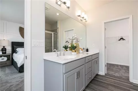 Bath - 616 Devon Aly, Acworth, GA 30102 photo 4 of 4