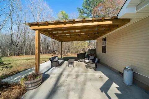Exterior - 486 Dugdown Rd, Buchanan, GA 30113 photo 3 of 7