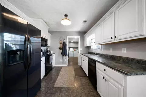 Entry Way - 486 Dugdown Rd, Buchanan, GA 30113 photo 5 of 5