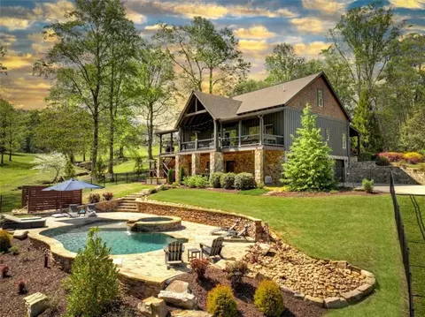 209 Greystone Trce, Ellijay, GA 30536