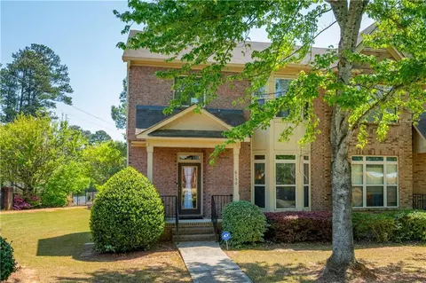 6150 Thorncrest Dr, Tucker, GA 30084