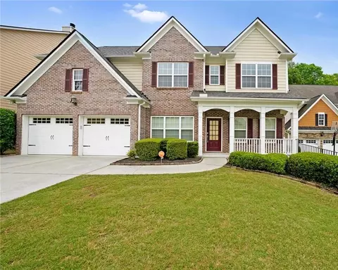 841 Sapphire Ln, Sugar Hill, GA 30518