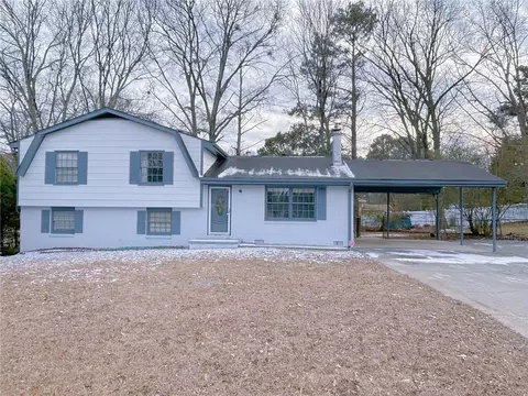 2637 Sol Ct, Ellenwood, GA 30294