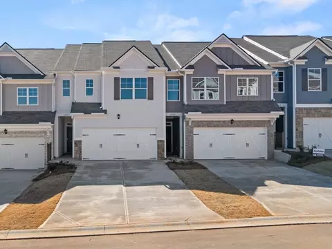 6694 Corryton St, Flowery Branch, GA 30542