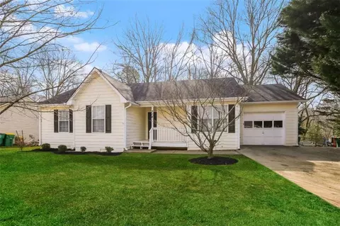 314 Mary Alice Dr, Winder, GA 30680