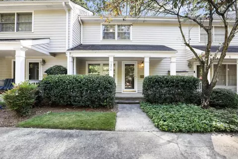 2374 Farmstead Cir, Smyrna, GA 30080