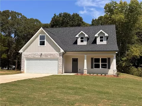 104 Hunter Dr NE, Calhoun, GA 30701