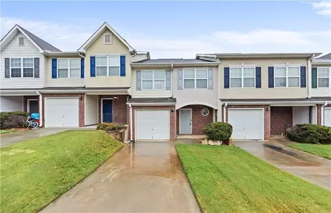 720 Georgetown Ln, Jonesboro, GA 30236