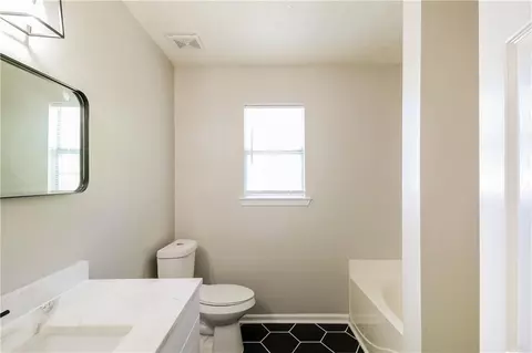 Bath - 265 Mountainview Dr, Covington, GA 30016 photo 2 of 3