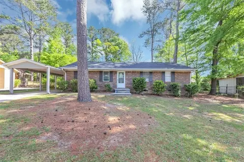 190 Sunrise Cir, Riverdale, GA 30274