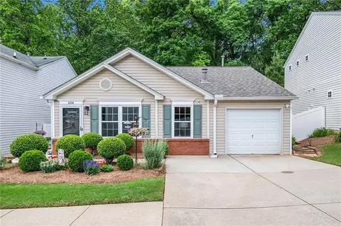 624 Spanish Oak Dr, Acworth, GA 30102