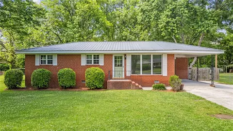 19 Fernwood Way NE, Rome, GA 30161