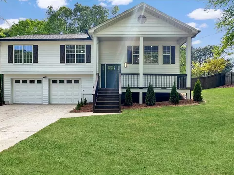 319 Primrose Ln, Auburn, GA 30011