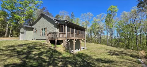 2297 Highway 136 W, Talking Rock, GA 30175