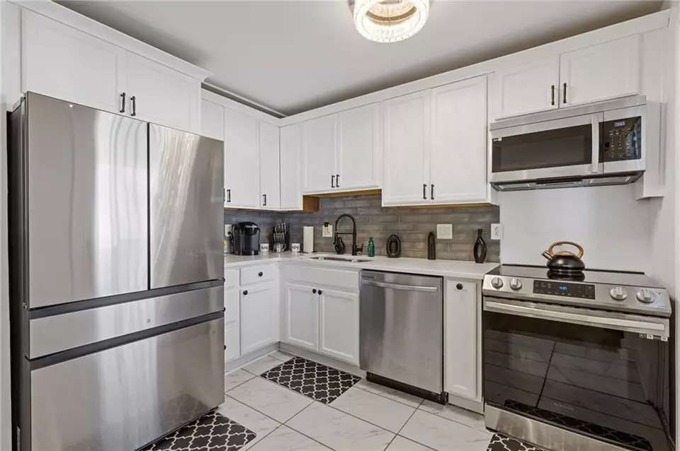 Kitchen - 10 26th St NW #A2, Atlanta, GA 30309 photo 1 of 1