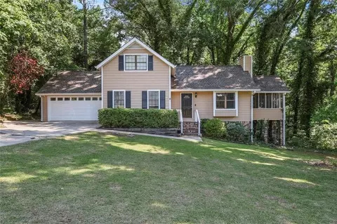 4896 Port Dr, Douglasville, GA 30135