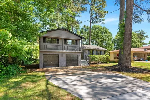 2302 Aurie Dr, Decatur, GA 30034