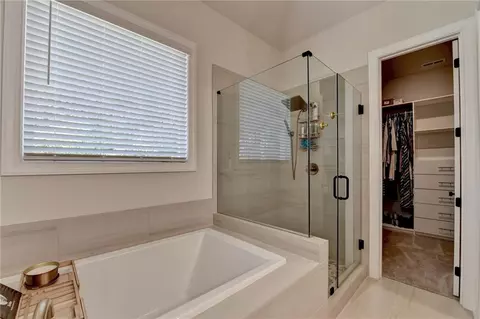 Bath - 3003 Evanshire Ave, Duluth, GA 30096 photo 3 of 10