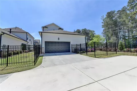 Exterior - 3003 Evanshire Ave, Duluth, GA 30096 photo 10 of 13