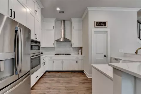 Kitchen - 3003 Evanshire Ave, Duluth, GA 30096 photo 3 of 11