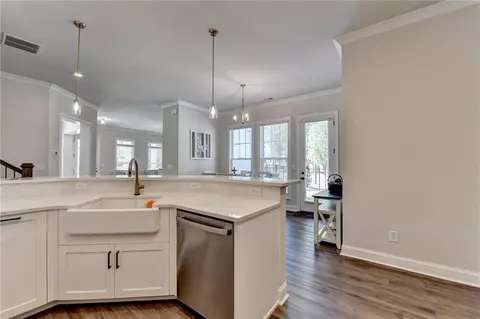 Kitchen - 3003 Evanshire Ave, Duluth, GA 30096 photo 7 of 11