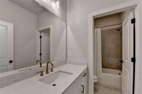 Bath - 3003 Evanshire Ave, Duluth, GA 30096 photo 9 of 10