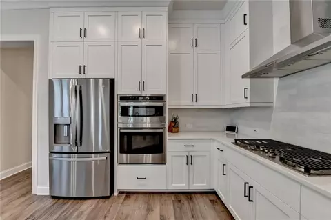 Kitchen - 3003 Evanshire Ave, Duluth, GA 30096 photo 6 of 11