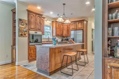Kitchen - 6095 Blacks Bluff Rd, Cave Spring, GA 30124 photo 8 of 9