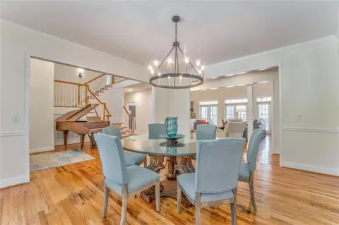 Dining - 6095 Blacks Bluff Rd, Cave Spring, GA 30124 photo 6 of 6