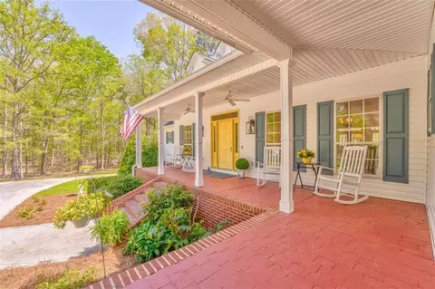 Exterior - 6095 Blacks Bluff Rd, Cave Spring, GA 30124 photo 6 of 19