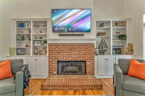 Living - 6095 Blacks Bluff Rd, Cave Spring, GA 30124 photo 3 of 5