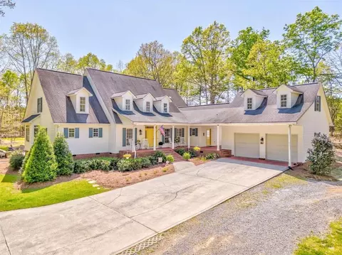 Exterior - 6095 Blacks Bluff Rd, Cave Spring, GA 30124 photo 2 of 19