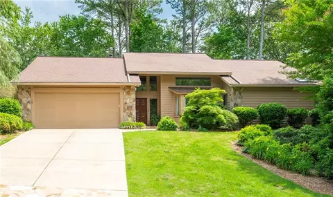 4030 Muirfield Ln, Marietta, GA 30068