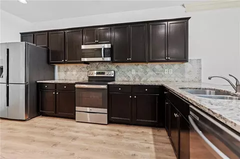 Kitchen - 2075 Villa Spring Ct, Dacula, GA 30019 photo 2 of 2