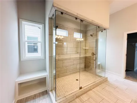 Bath - 85 Wingate Dr, Winder, GA 30680 photo 4 of 5