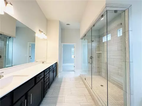 Bath - 85 Wingate Dr, Winder, GA 30680 photo 1 of 5