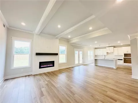 Living - 85 Wingate Dr, Winder, GA 30680 photo 6 of 10