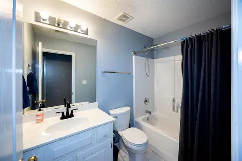 Bath - 794 Lucas Dr, Hampton, GA 30228 photo 1 of 6