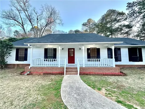 134 Carrollwood Dr, Fayetteville, GA 30215