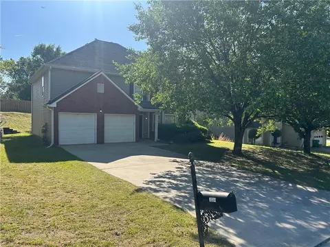 3334 Rockmill Dr, Ellenwood, GA 30294