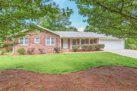 5306 Corinth Cir, Stone Mountain, GA 30087