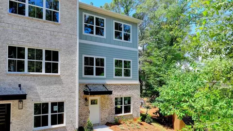5443 Blossomwood Trl SW, Mableton, GA 30126