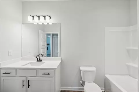 Bath - 95 Wingate Dr, Winder, GA 30680 photo 1 of 9